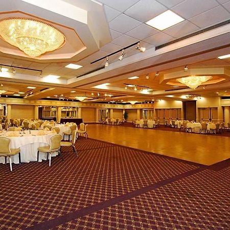 Quality Inn & Conference Center Maple Shade レストラン 写真