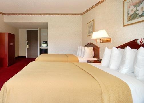 Quality Inn & Conference Center Maple Shade エクステリア 写真