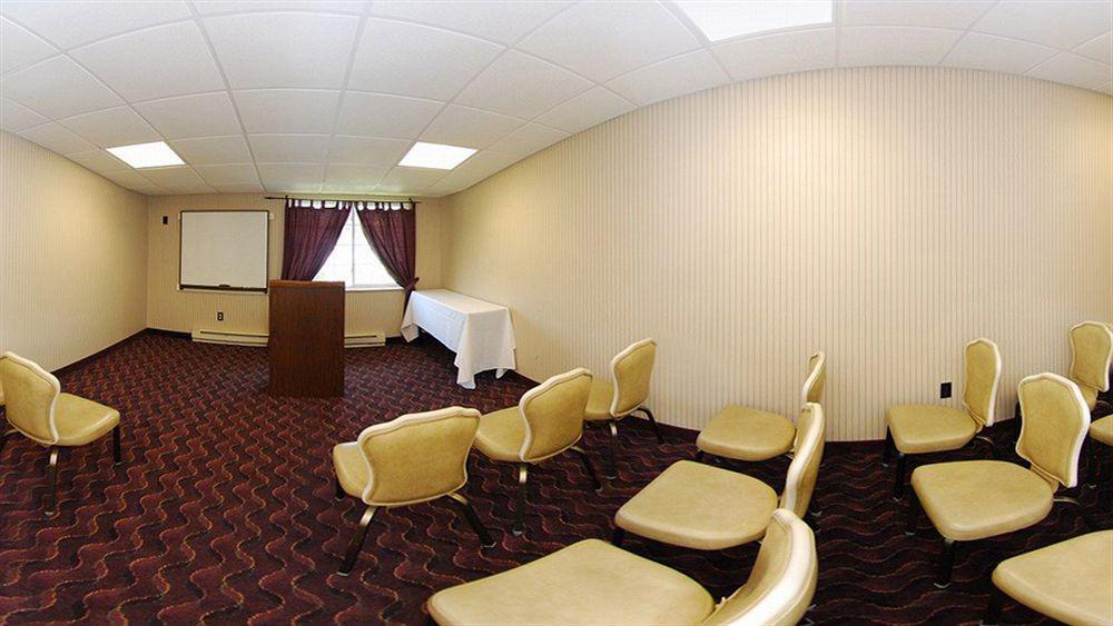 Quality Inn & Conference Center Maple Shade エクステリア 写真